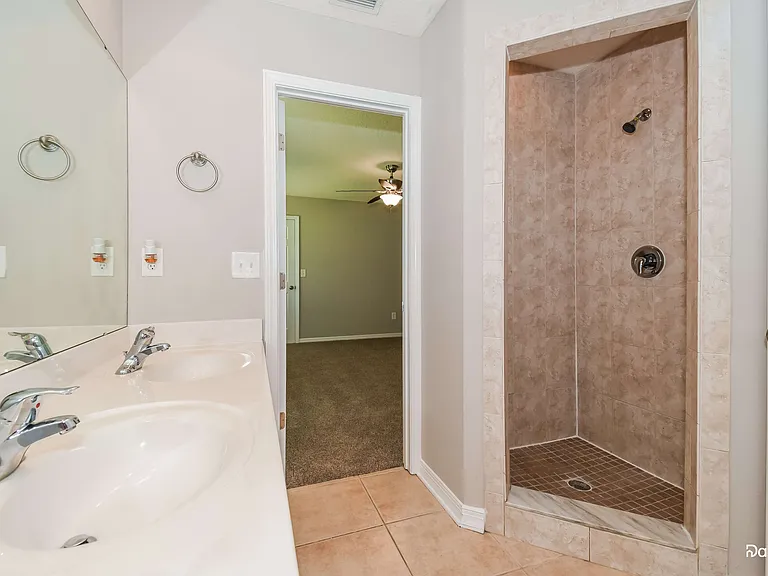 8450 Maple St — Photo 9