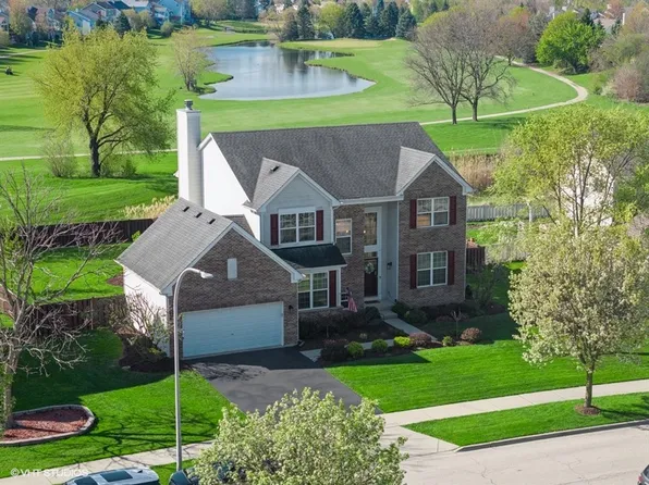 1021 Biltmore Dr, Elgin, IL 60120