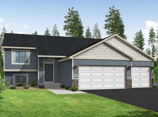 1923 Pierce St S, Cambridge, MN 55008