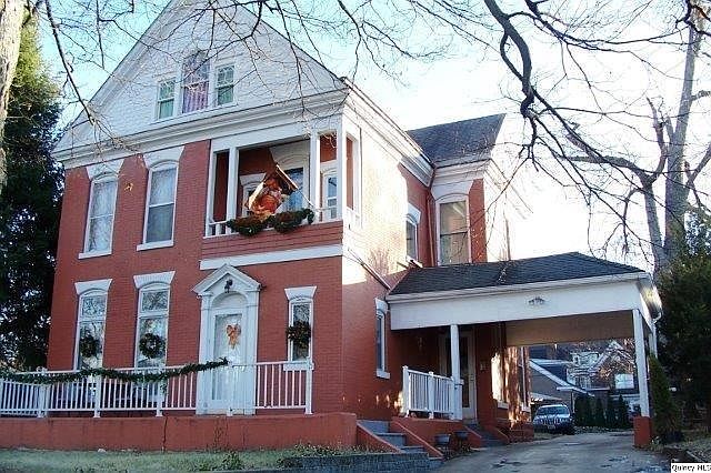 Home for Sale in Quincy, IL $179,900