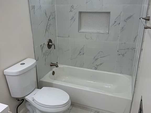 4th image of 1451 Manhattan Beach Blvd APT C