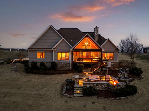 5th image of 985 Sunset Cir