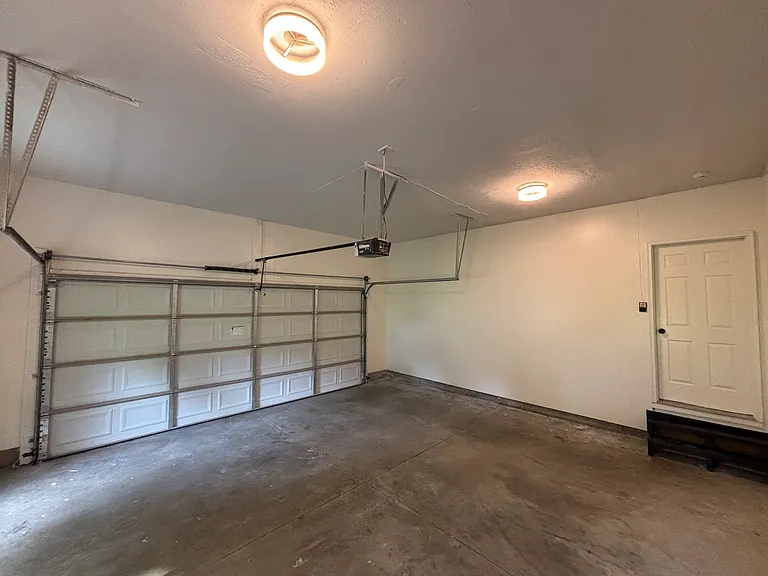 10601 Taylor Farm Ct — Photo 22