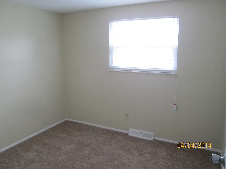 6042 Endicott Rd — Photo 10