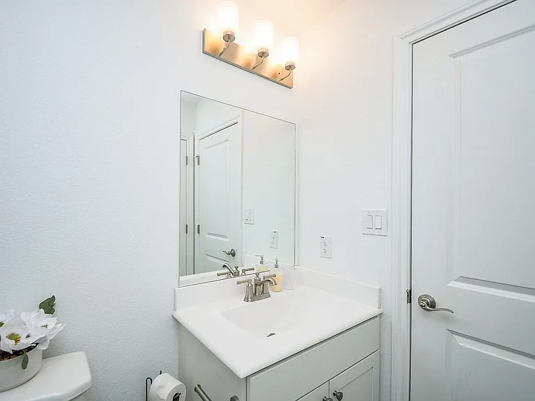 2204 Via Laura S — Photo 14