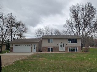 302 4th Ave E, Abercrombie, ND 58001