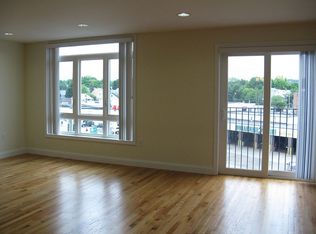 24 Arsenal St UNIT 4B, Watertown, MA 02472