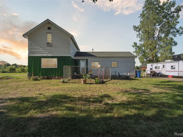 3541 Miller Rd, Bancroft, MI 48414