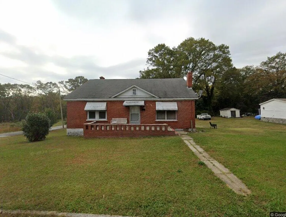 210 Wallace St — Photo 1