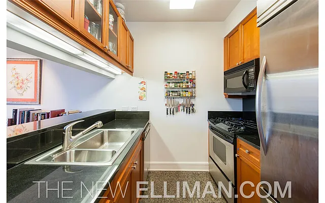 Rented by Douglas Elliman | media 25