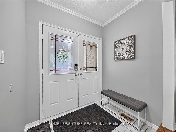 5th image of 1580 Heathside Cres