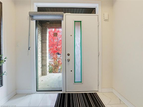 4th image of 166 Deerpath Dr #100
