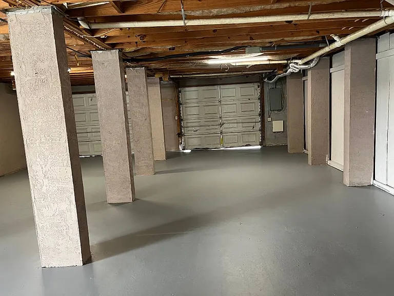 garage