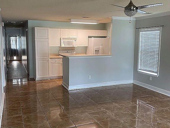 Great Room, Family Room