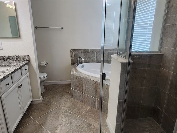 5th image of 17501 Woodland Ct