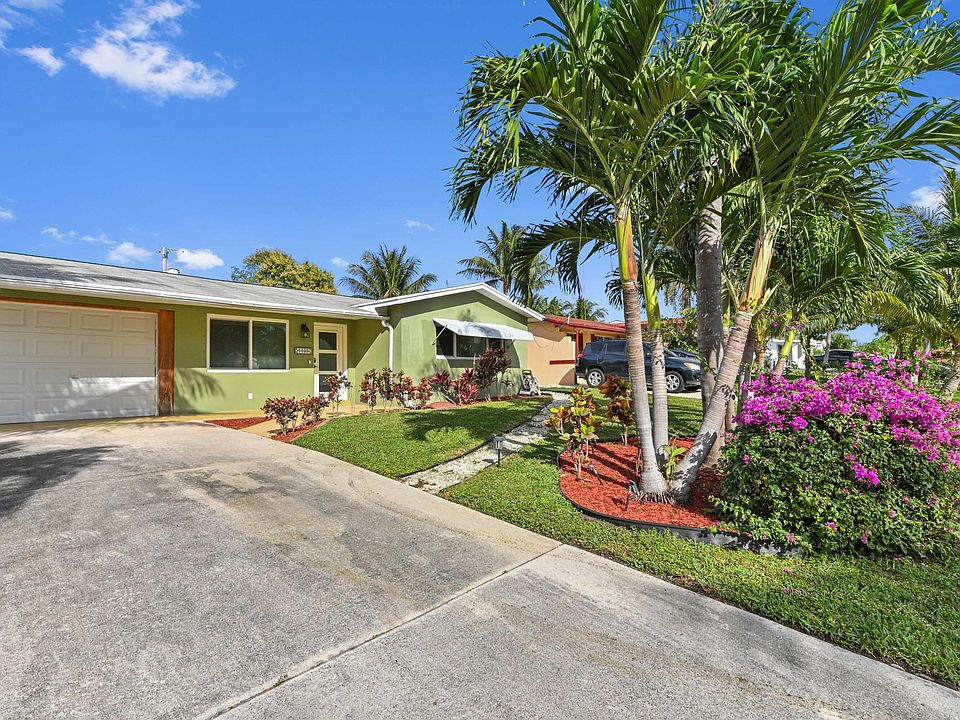 1st image of 1125 Pine Tree Drive