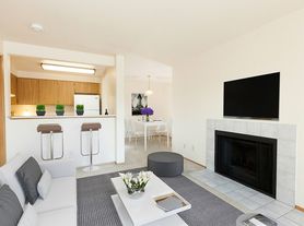 Inglenook Court