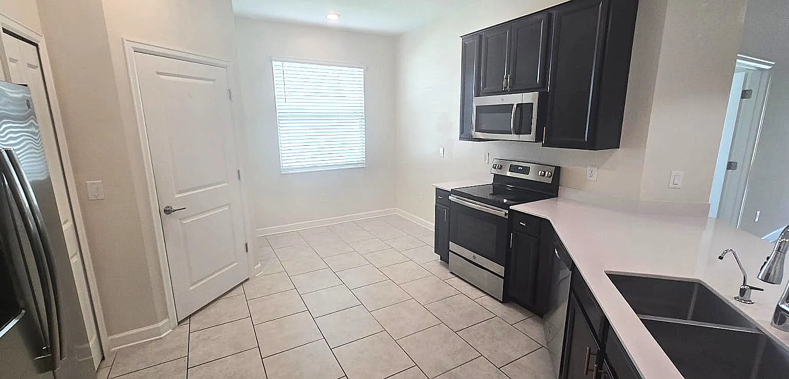 212 Bergamot Loop - 1 — Photo 3