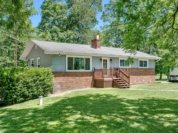 9320 W Akron Canfield Rd, Canfield, OH 44406