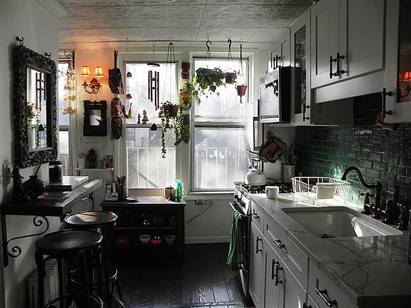 3rd image of 156 14th St #3