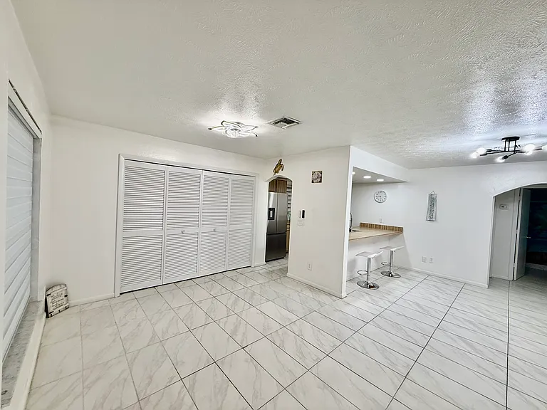 912 SE 13th St #3 — Photo 31