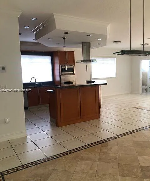 9910 SW 23rd St — Photo 9