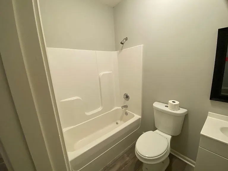 406 Shady Park Cv — Photo 11