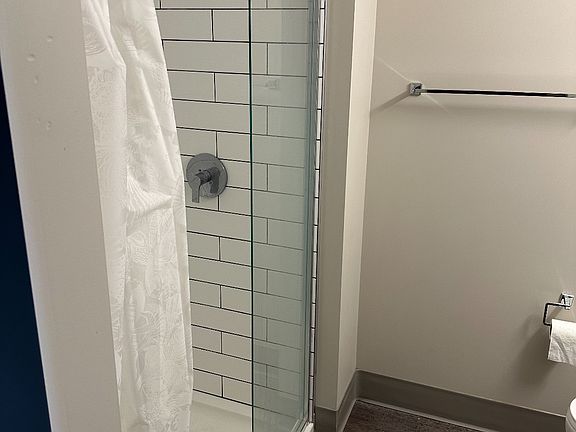 4th image of 840 Academy Way #325