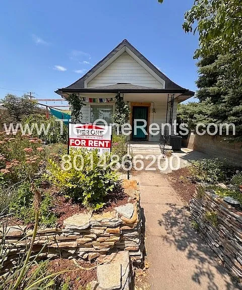 141 E Wentworth Ave — Photo 1