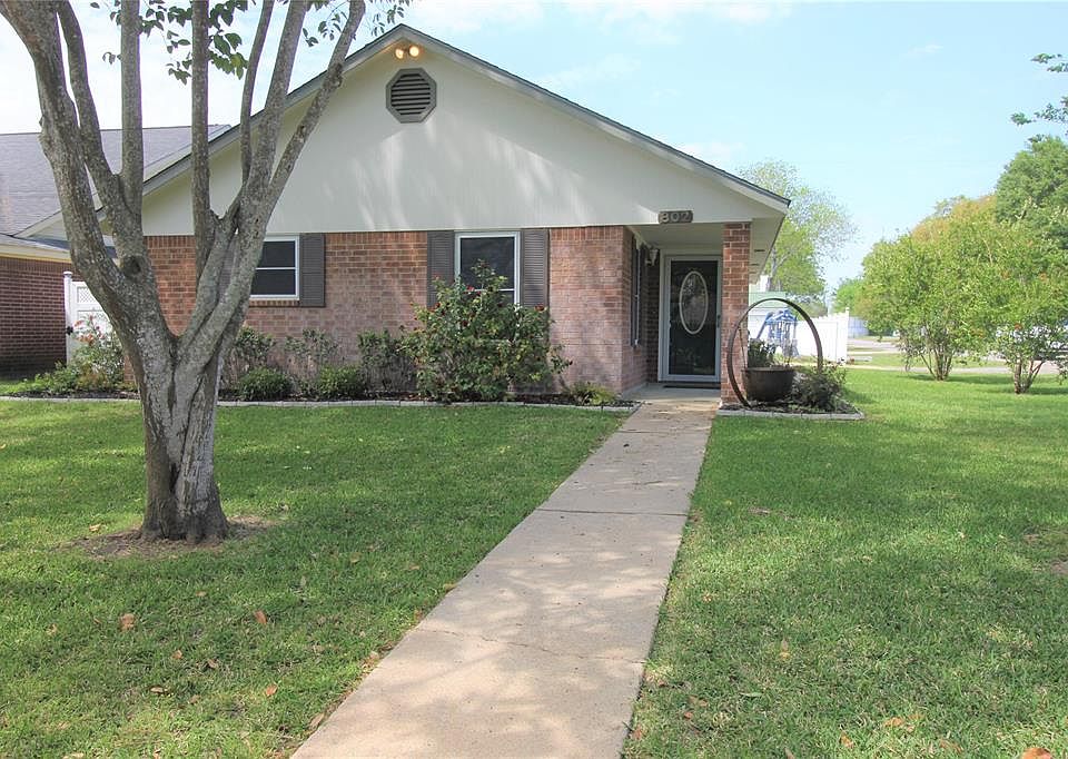1st image of 802 John Albert Dr