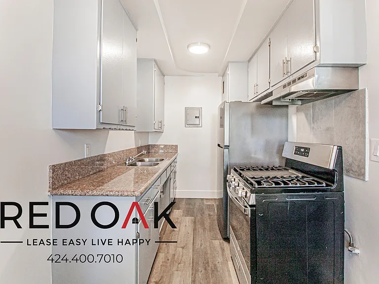 901 Centinela Ave #3 — Photo 17
