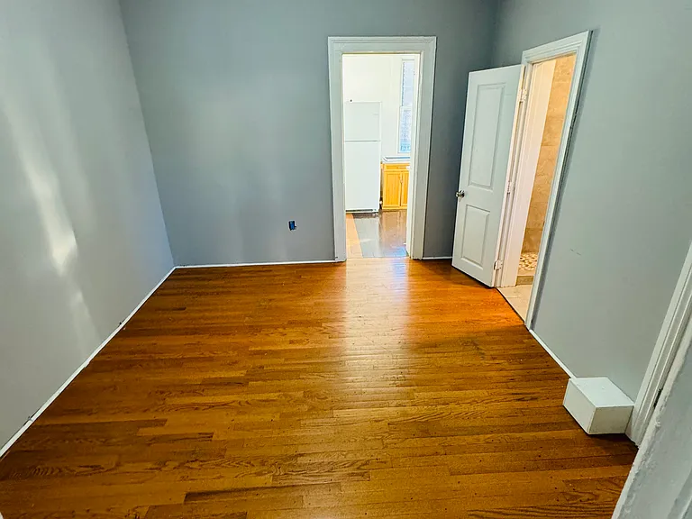 32 N Hamilton St #2 — Photo 3