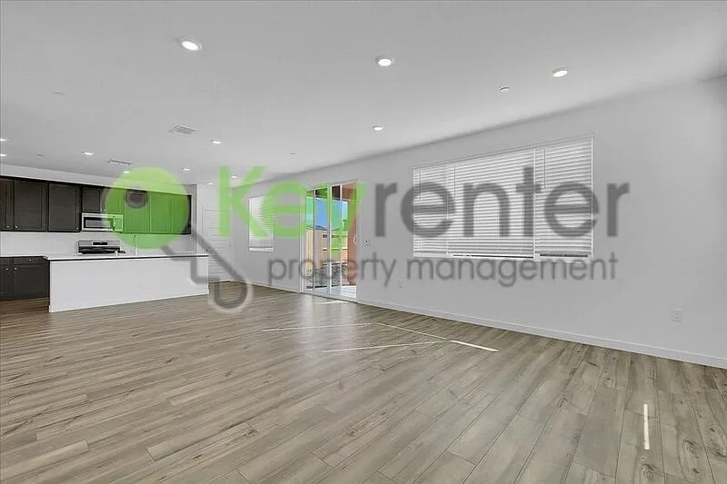 5 bed, 3.0 bath, 2179 sqft, $3,150 — Photo 3