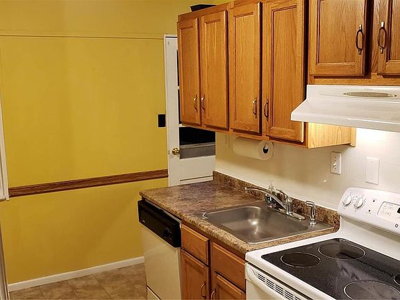 3rd image of 7777 Williams Ct