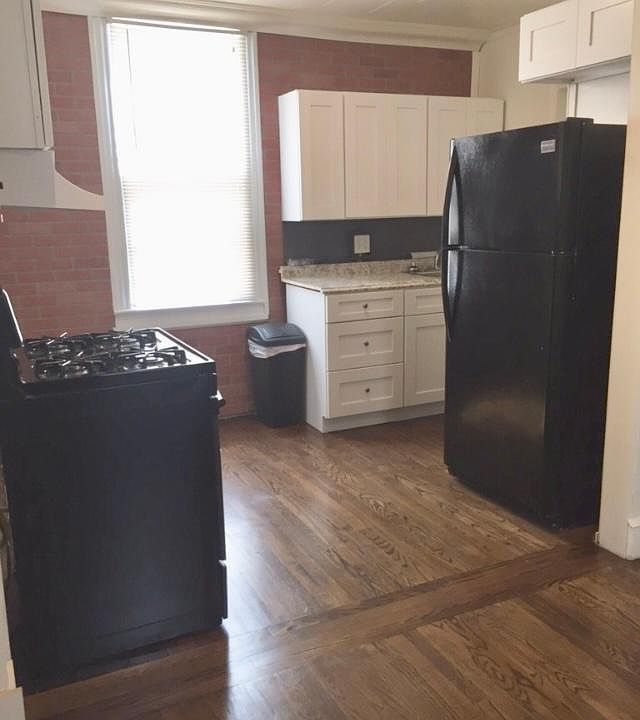 1st image of 116 High St #2