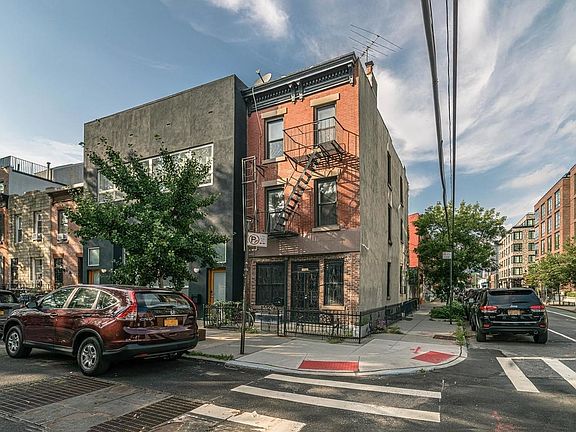 4th image of 117 2nd St #T