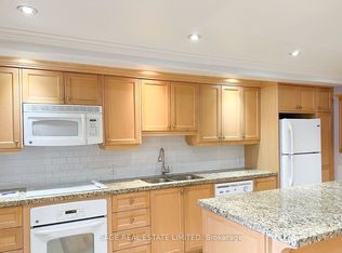 50 Jane St UNIT B, Toronto, ON M6S3Y4