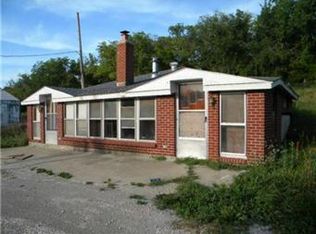 22076 219th St, Leavenworth, KS 66048