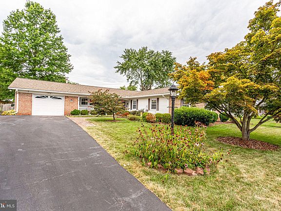3rd image of 4220 Maylock Ln