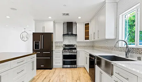 4524 Tobias Ave Photo 1