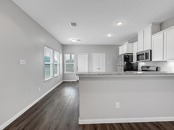 3rd image of 854 County Road 5109