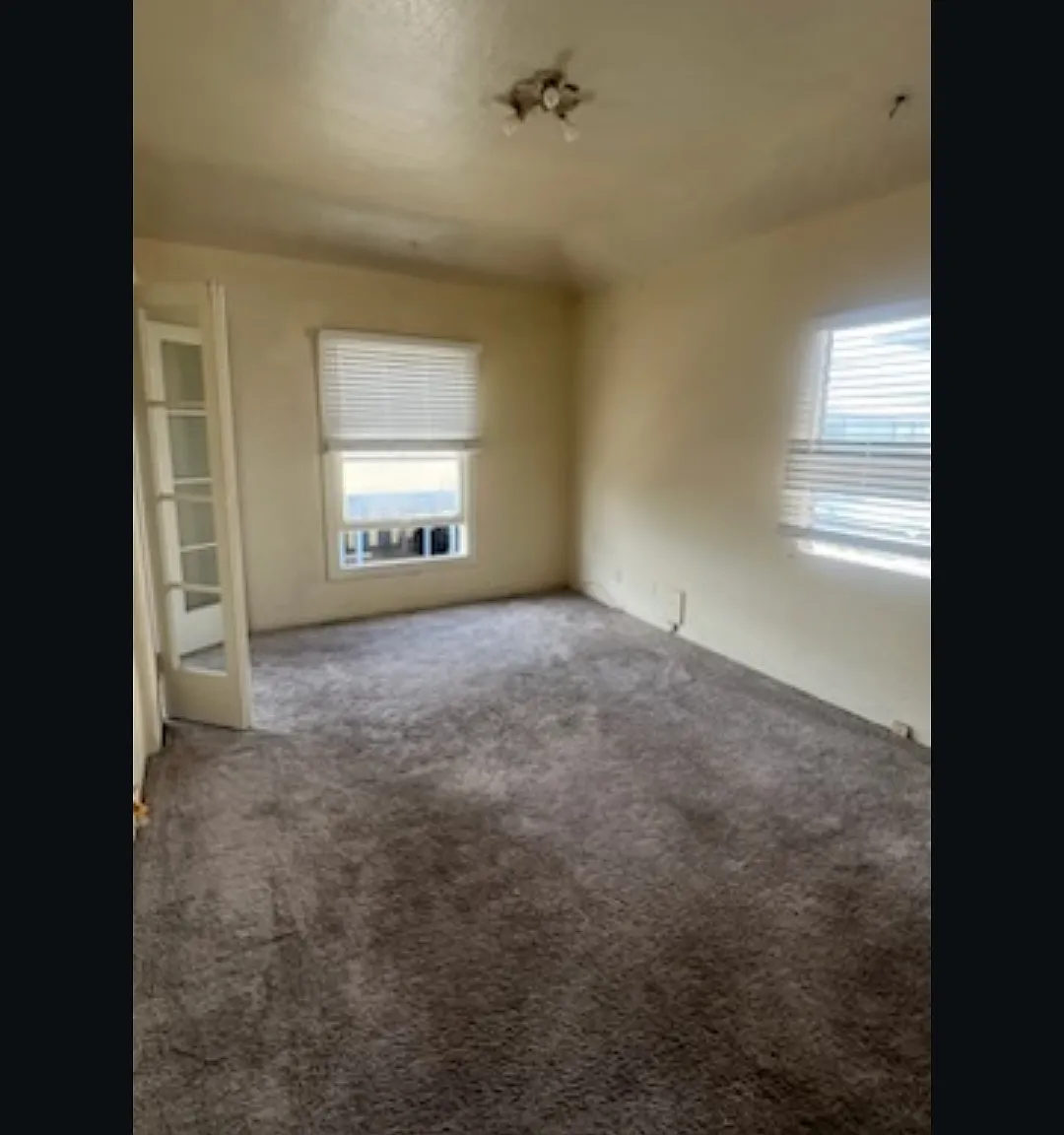 Studio, 400 sqft, $1,995 — Photo 1