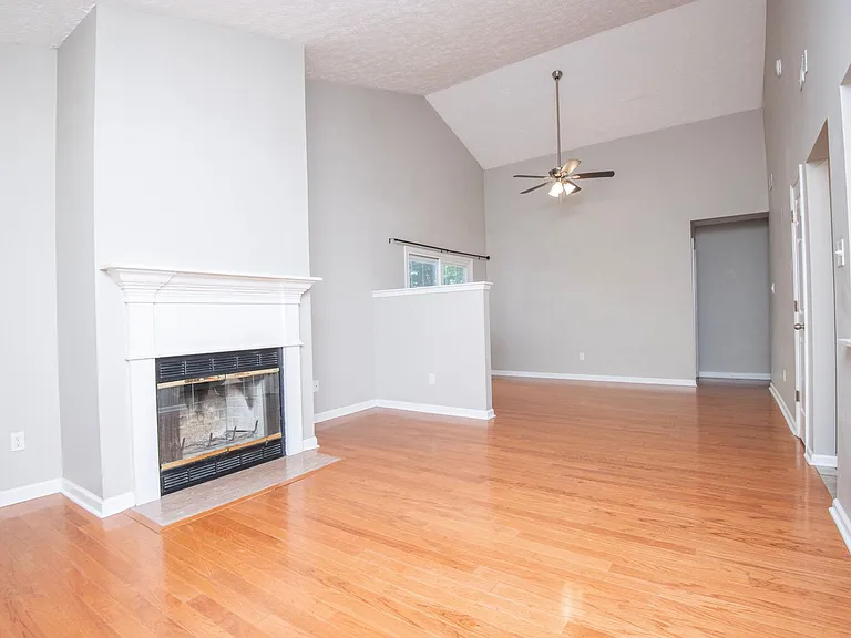 8816 Mill Run Dr — Photo 5