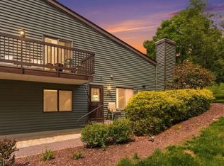 55 Meadowview Dr, Clinton Twp., NJ 08801