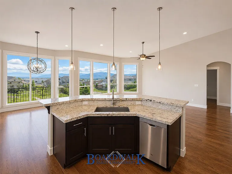 793 W Valley View Way — Photo 4