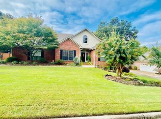 33 Calumet Rd, Little Rock, AR 72223