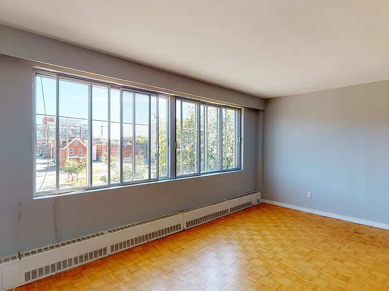 371 Gilmour St — Photo 9