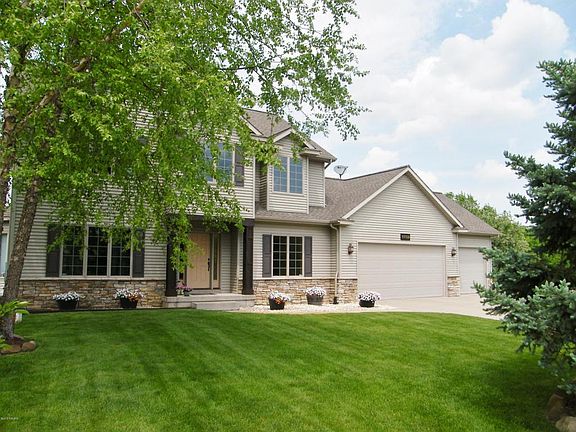 3rd image of 8760 Big Bend Ct