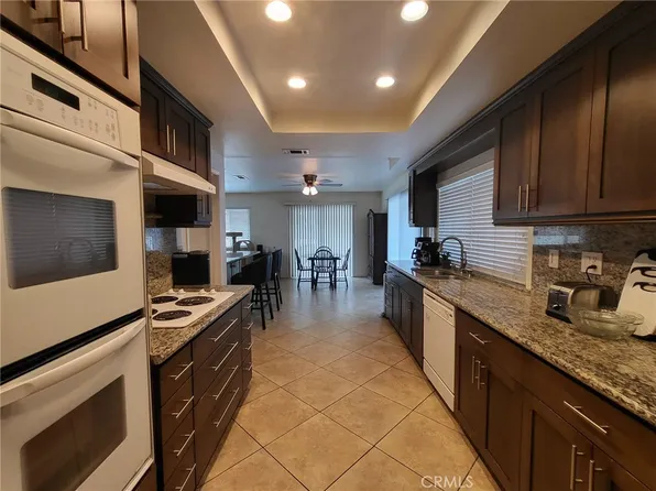 3758 Piedmont Dr, Highland, CA 92346