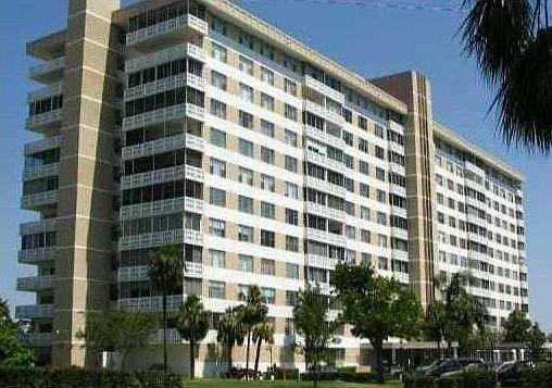 1st image of 4001 Hillcrest Dr APT 508